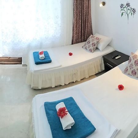 Santosa Pension Kaş Esterno foto