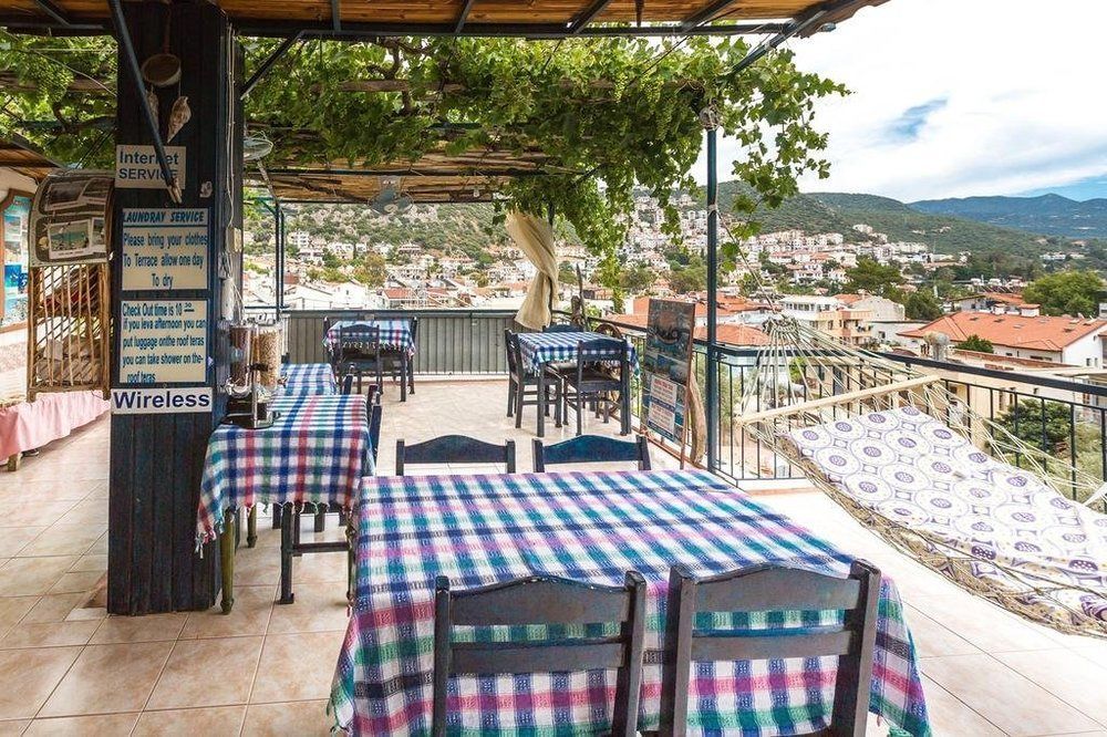 Santosa Pension Kaş Esterno foto