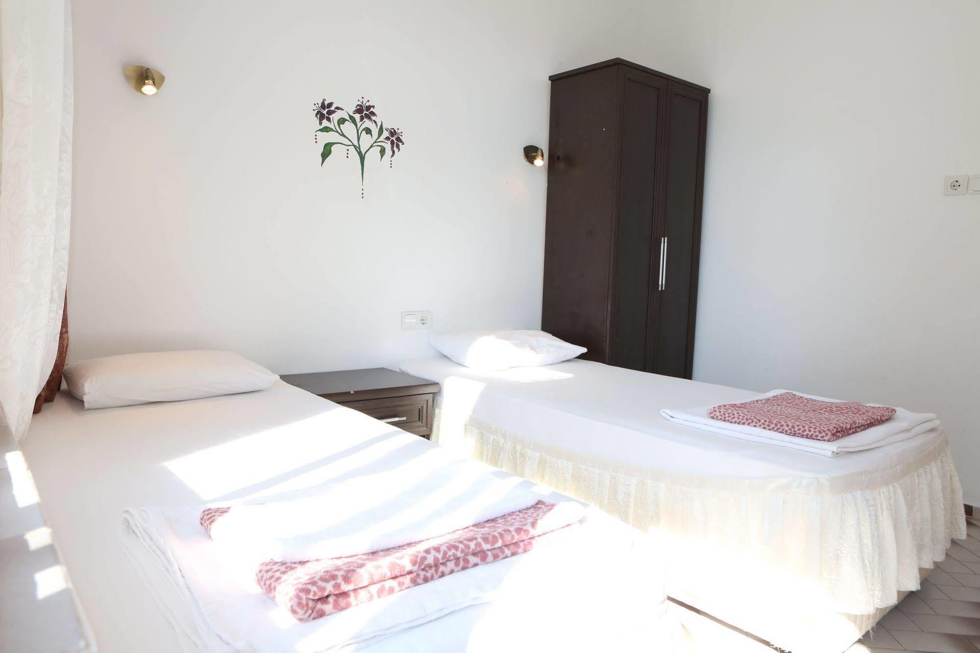 Santosa Pension Kaş Esterno foto